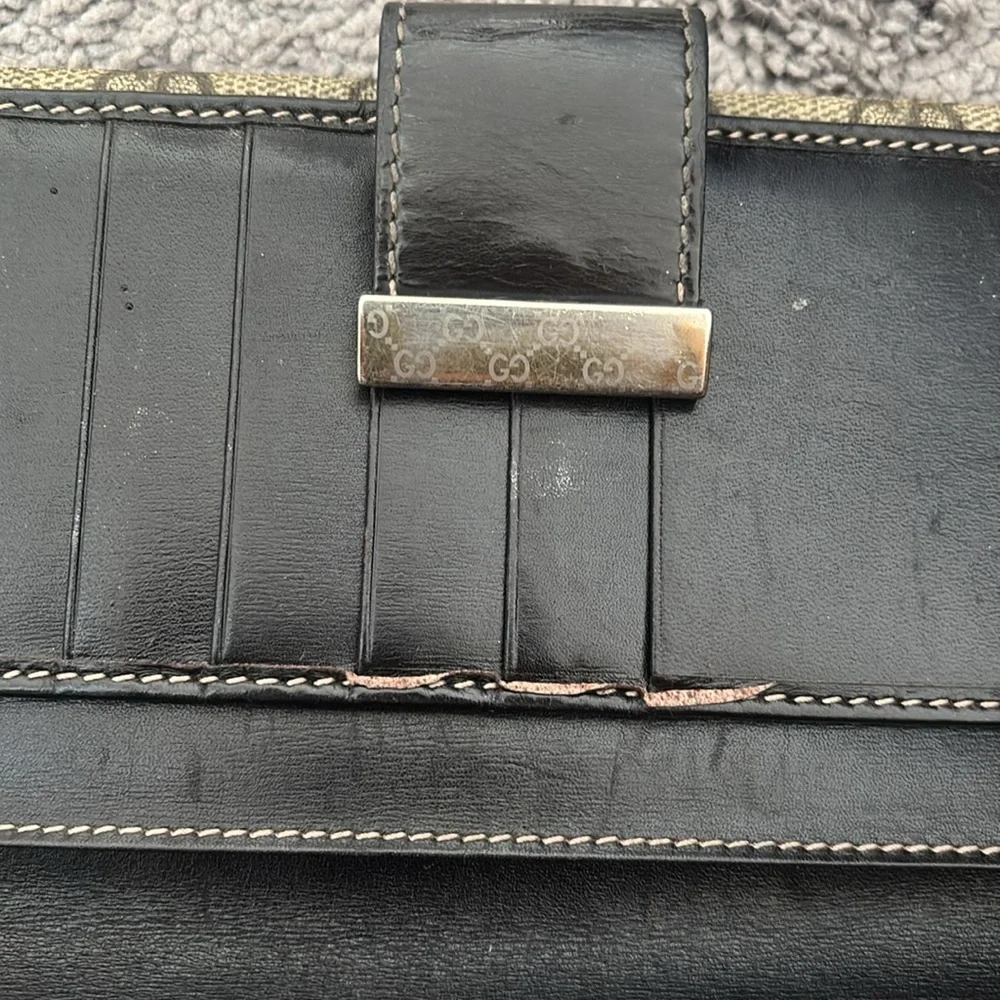 Old well loved GUCCI WALLET MONOGRAM - Picture 3 of 6